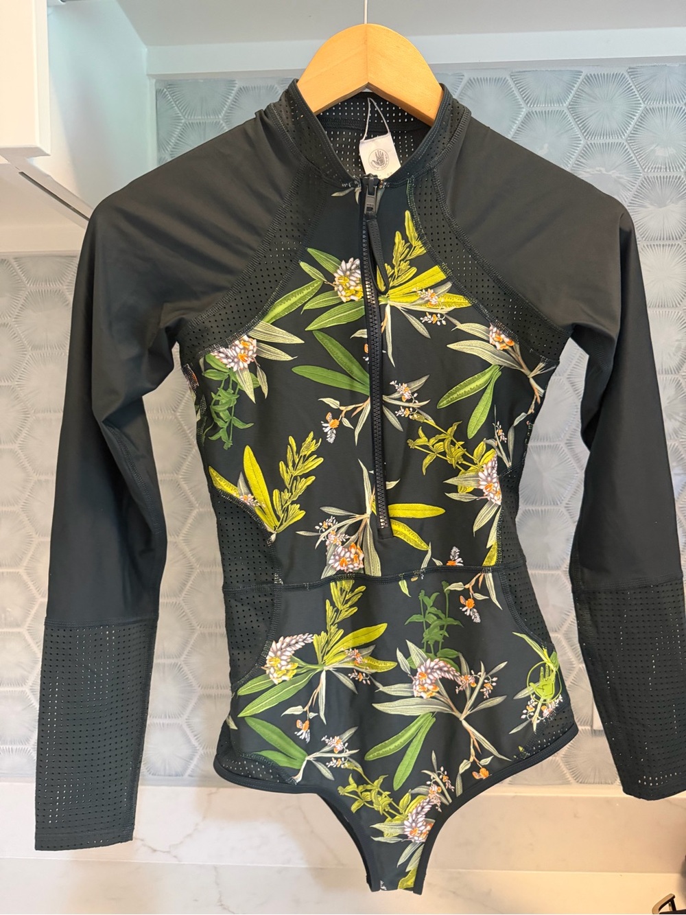 Body glove Floral Zip-Front Black Long-Sleeve Swim Jacket